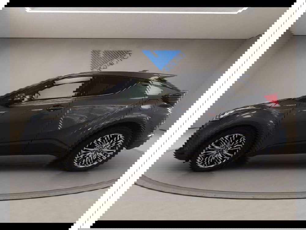 Toyota Toyota C-HR usata a Catania (3)