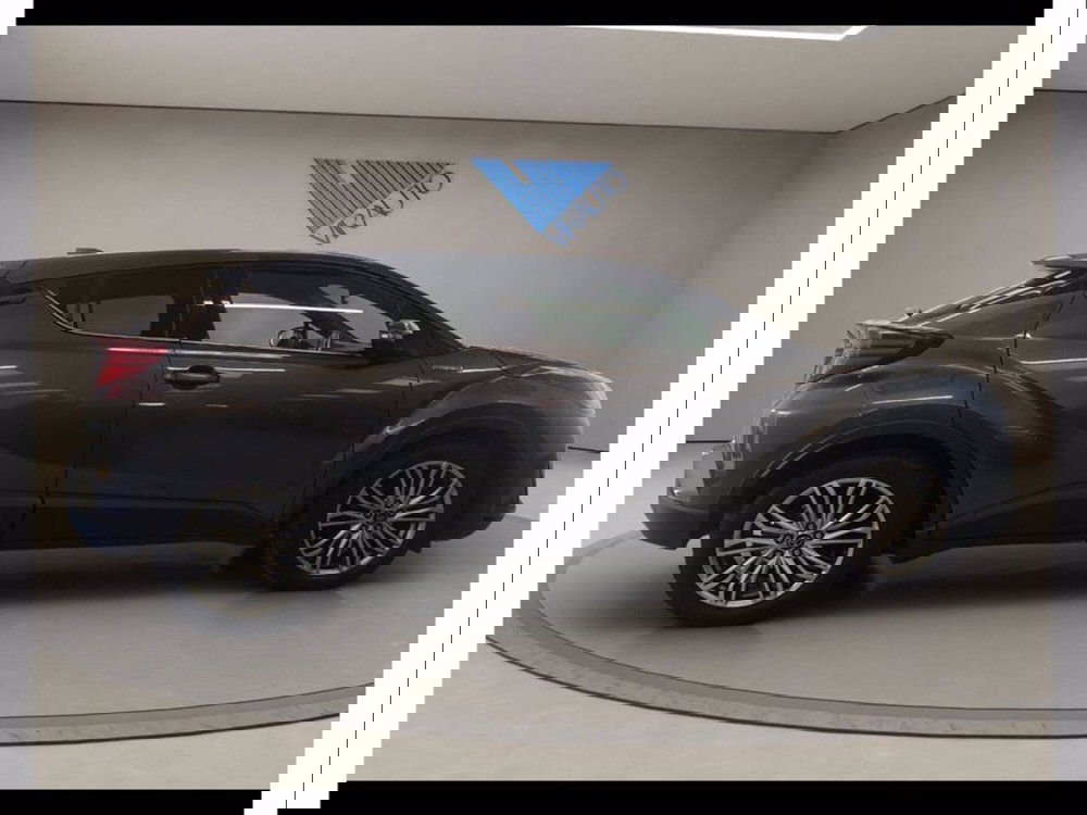 Toyota Toyota C-HR usata a Catania (7)