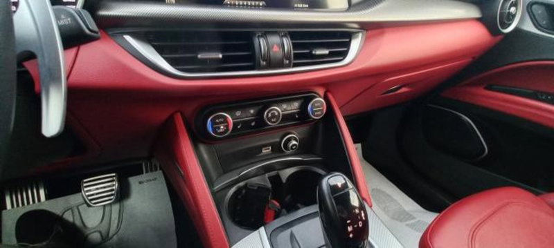 Alfa Romeo Stelvio usata a Udine (10)