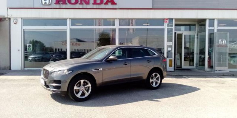 Jaguar F-Pace usata a Udine (2)