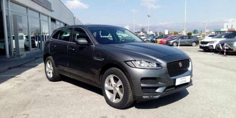 Jaguar F-Pace usata a Udine (3)