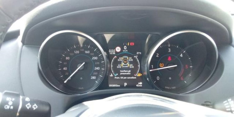 Jaguar F-Pace usata a Udine (6)