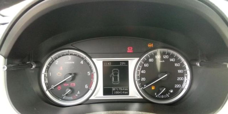 Suzuki Vitara usata a Udine (12)