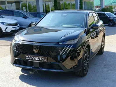 Peugeot 3008 1.2 hybrid Allure 145cv e-dcs6 nuova a Desenzano del Garda