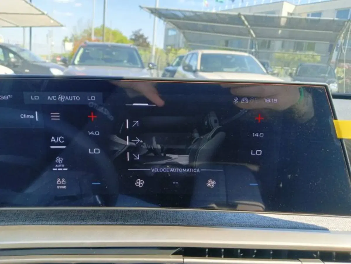 Peugeot 3008 nuova a Brescia (16)