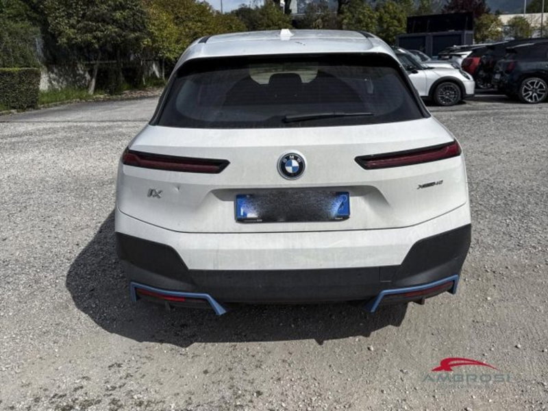 BMW iX usata a Perugia (4)