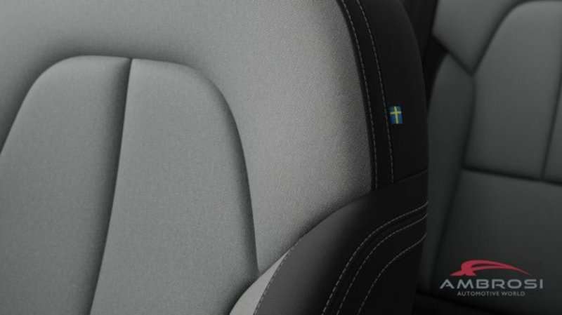 Volvo XC40 nuova a Perugia (11)