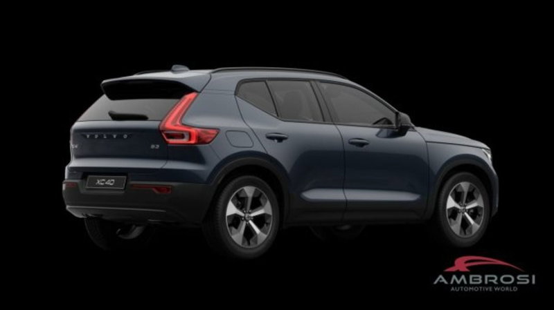 Volvo XC40 nuova a Perugia (5)