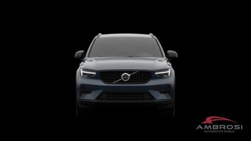 Volvo XC40 nuova a Perugia (8)