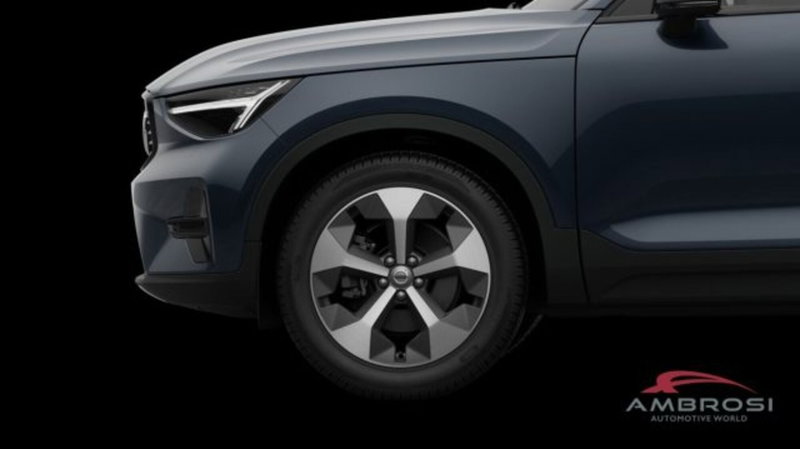 Volvo XC40 nuova a Perugia (9)
