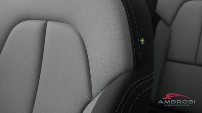 Volvo XC40 nuova a Perugia (11)