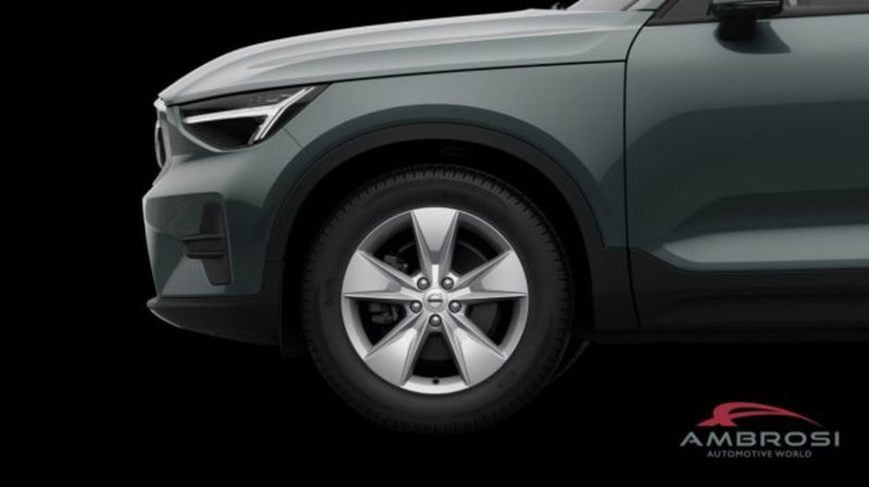 Volvo XC40 nuova a Perugia (9)