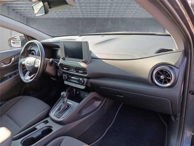 Hyundai Kona usata a Bari (12)