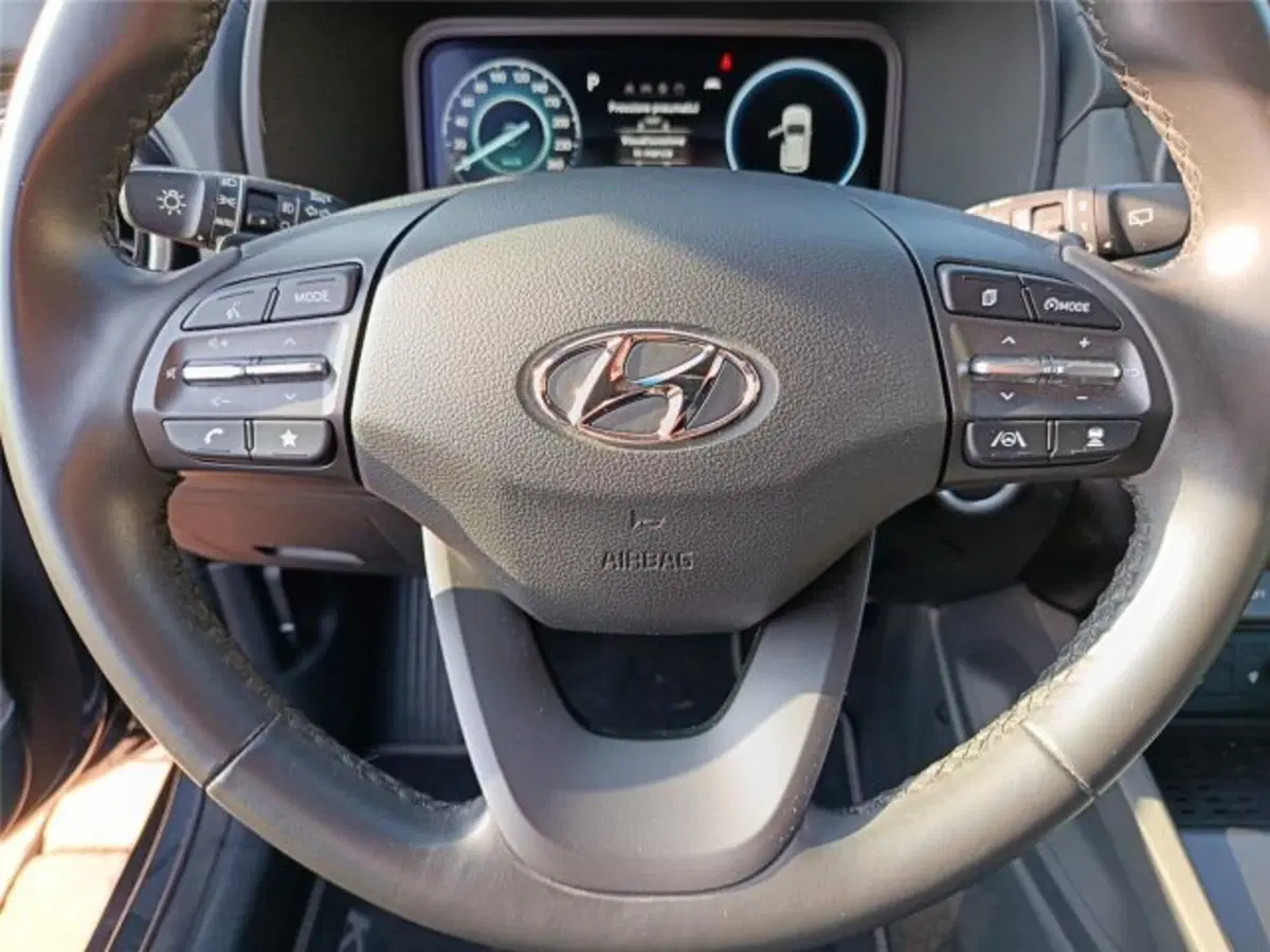 Hyundai Kona usata a Bari (15)