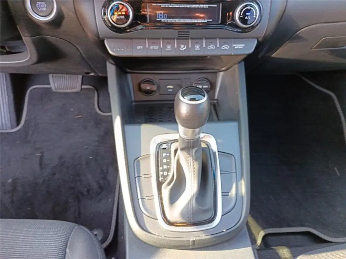 Hyundai Kona usata a Bari (20)