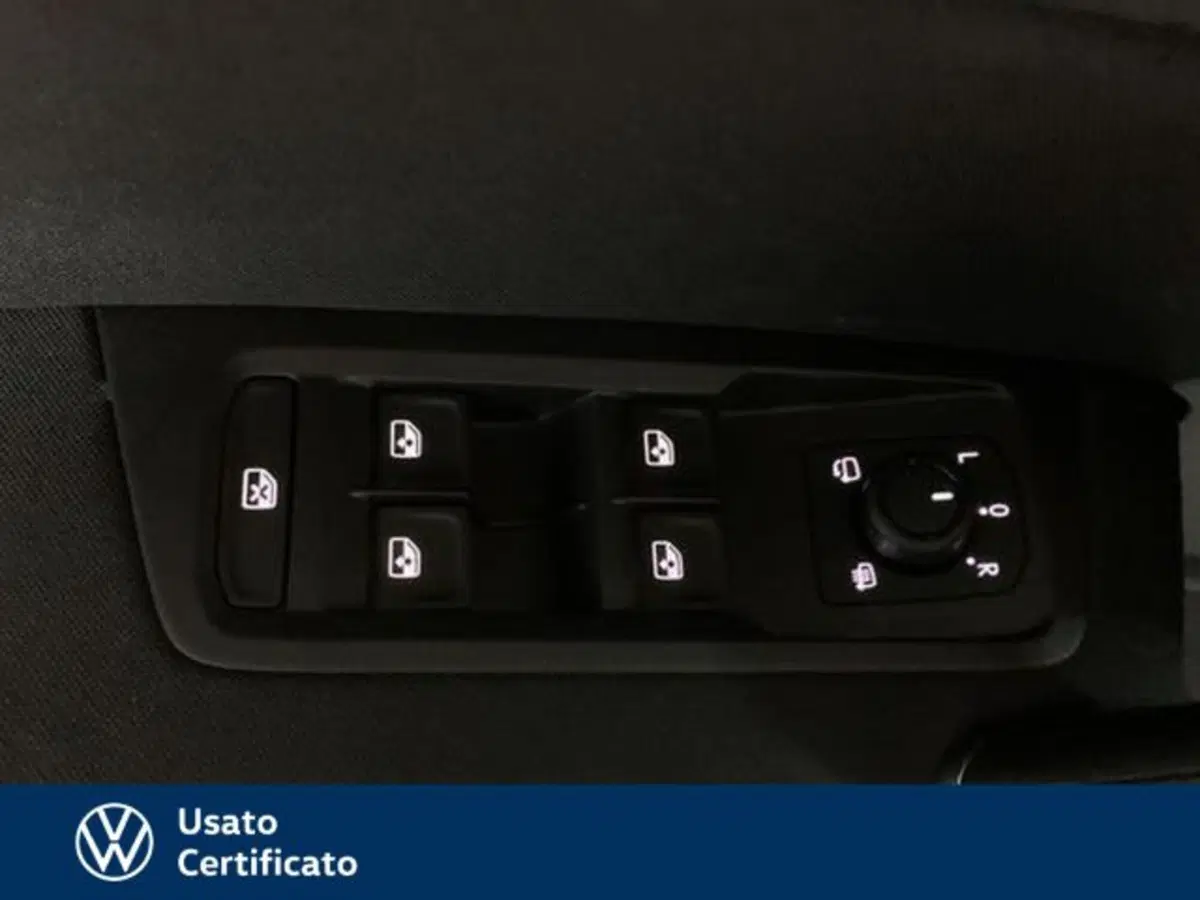 Volkswagen Touran usata a Vicenza (16)