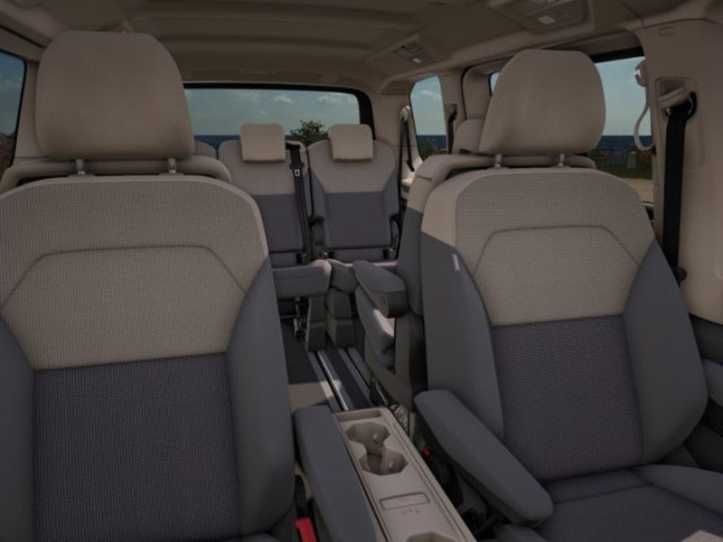 Volkswagen Multivan nuova a Vicenza (9)
