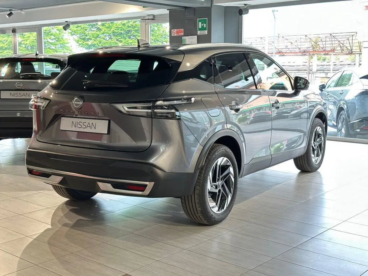 Nissan Qashqai nuova a Sondrio (5)
