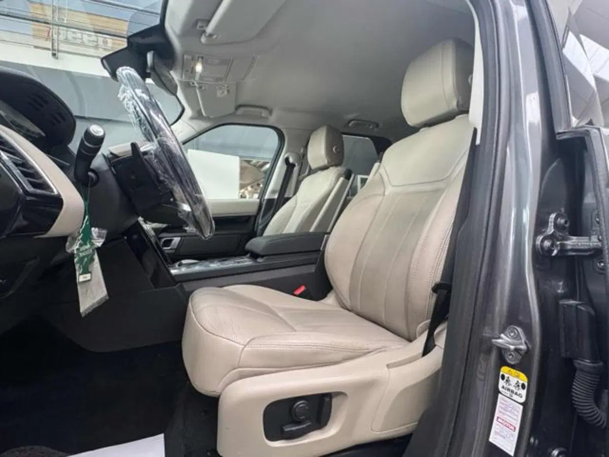 Land Rover Discovery usata a Vercelli (13)