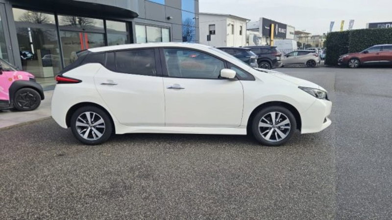 Nissan Leaf usata a Lucca (3)