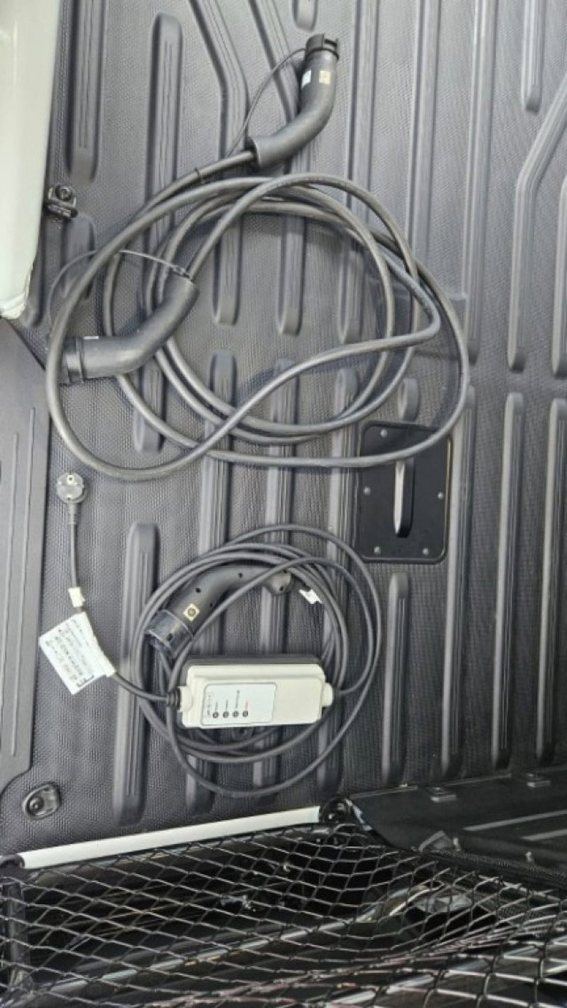 Nissan Townstar usata a Lucca (7)