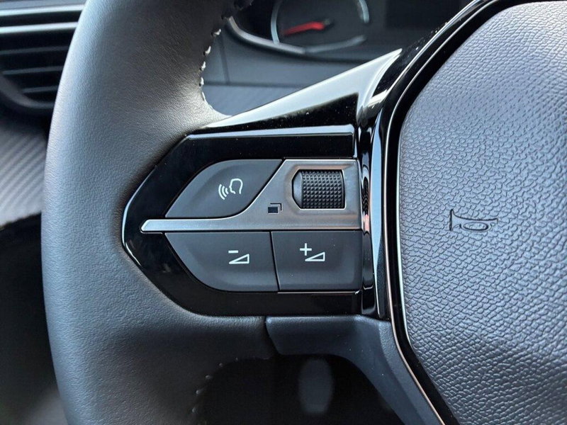 Peugeot 208 nuova a Torino (13)