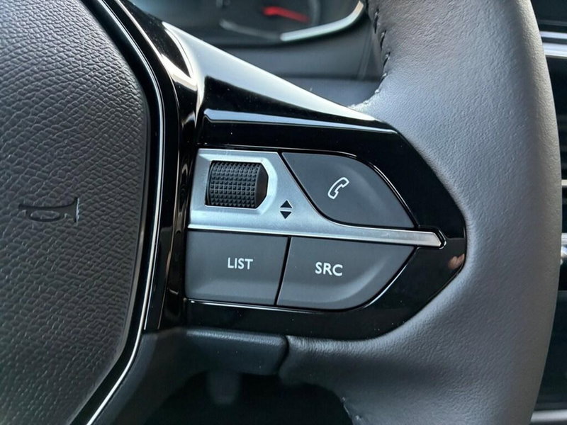 Peugeot 208 nuova a Torino (14)