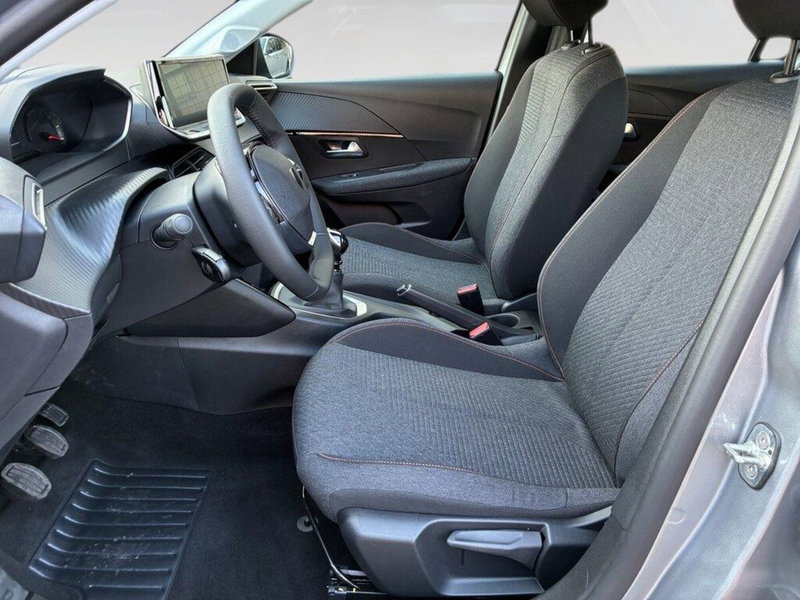 Peugeot 208 nuova a Torino (7)