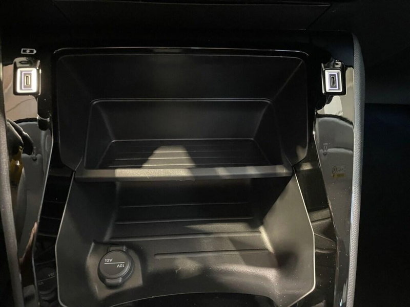 Peugeot 208 nuova a Torino (11)