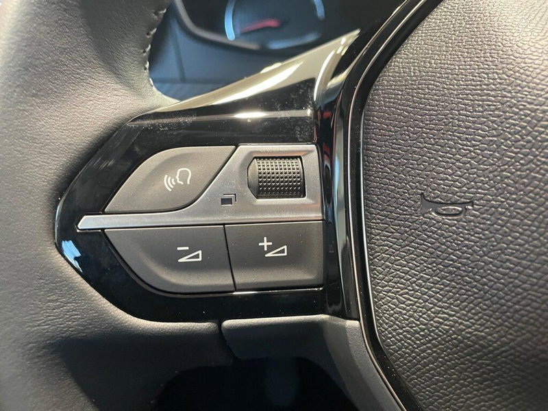 Peugeot 208 nuova a Torino (13)