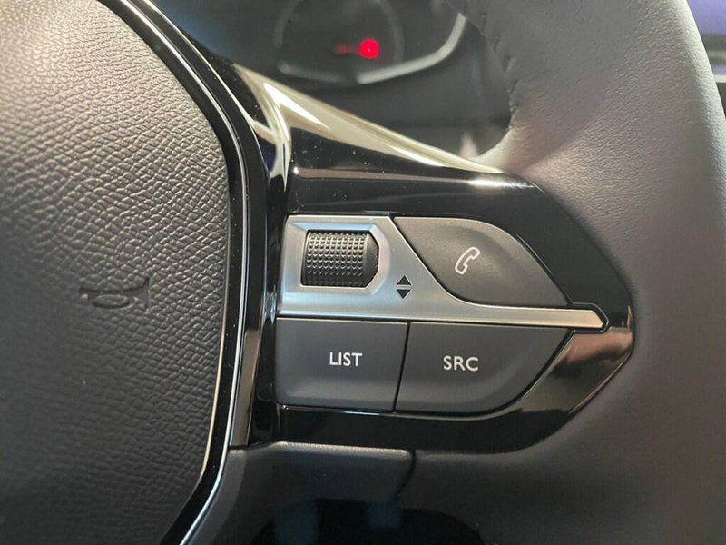 Peugeot 208 nuova a Torino (14)