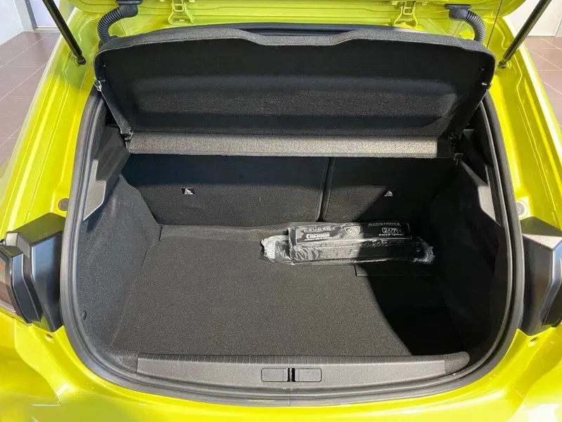 Peugeot 208 nuova a Torino (9)
