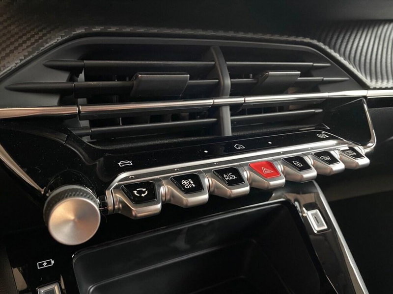 Peugeot 208 nuova a Torino (11)