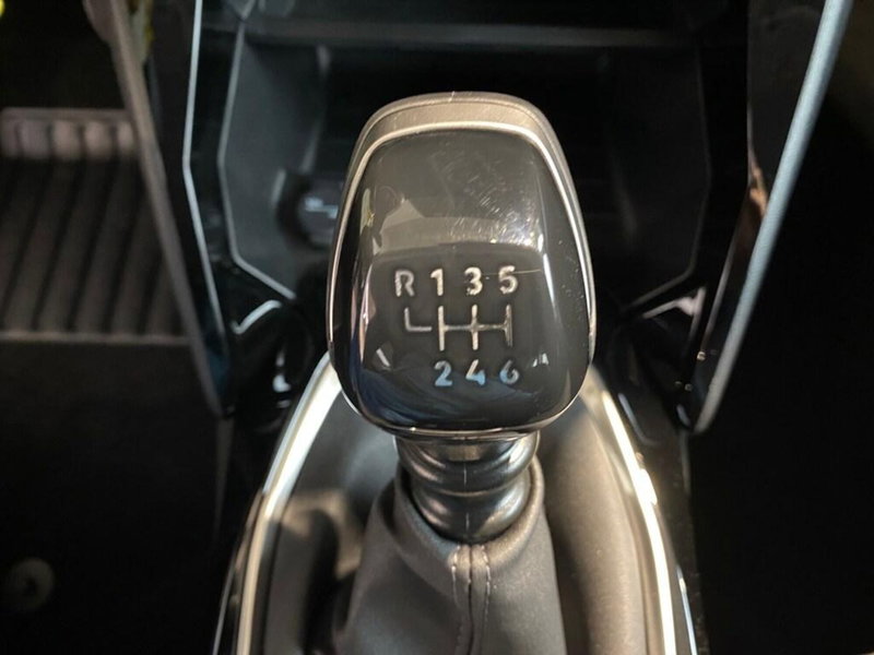 Peugeot 208 nuova a Torino (12)