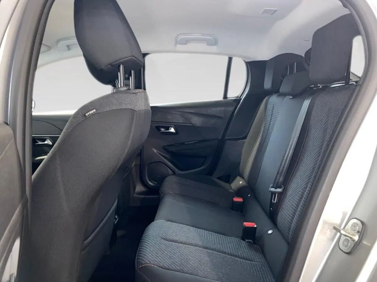 Peugeot 208 nuova a Torino (8)