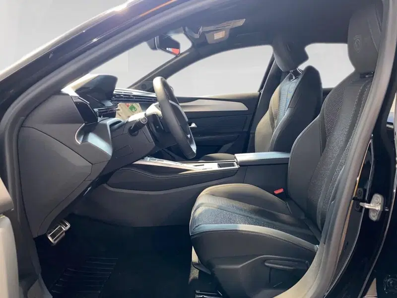 Peugeot 308 SW nuova a Torino (7)