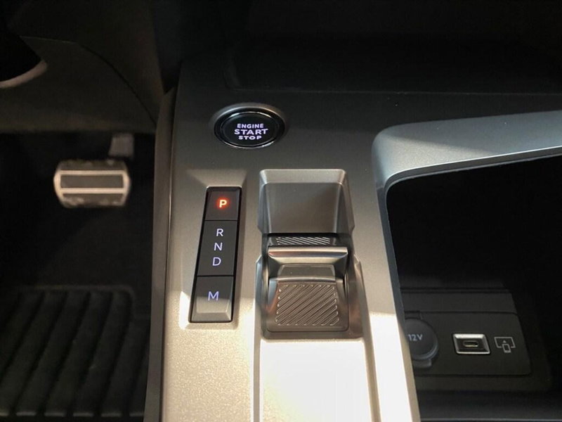 Peugeot 408 nuova a Torino (12)