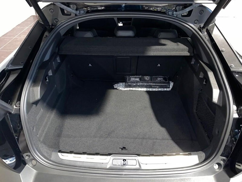 Peugeot 408 nuova a Torino (9)