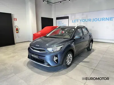 Kia Stonic 1.2 mpi Urban gpl 82cv del 2022 usata a Modugno