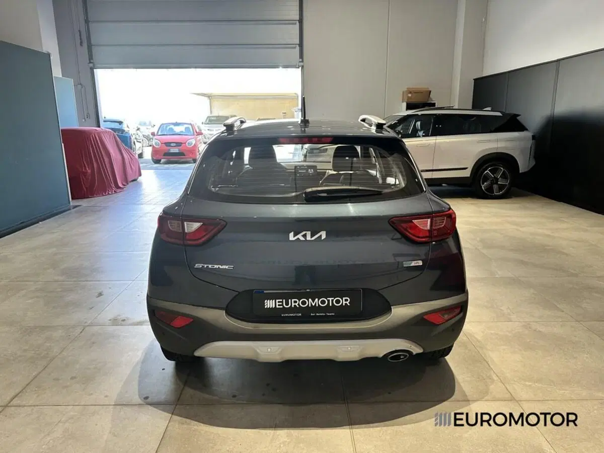 Kia Stonic usata a Bari (6)