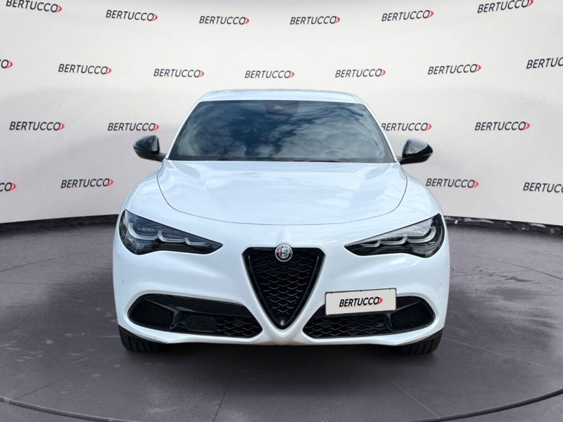 Alfa Romeo Stelvio usata a Verona (2)