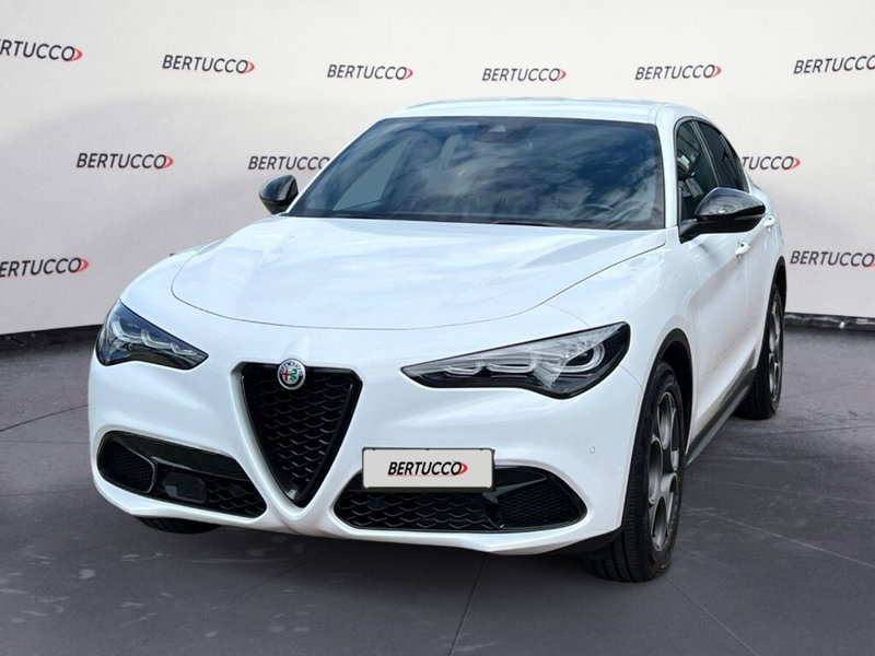 Alfa Romeo Stelvio usata a Verona (3)