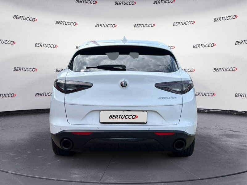 Alfa Romeo Stelvio usata a Verona (5)