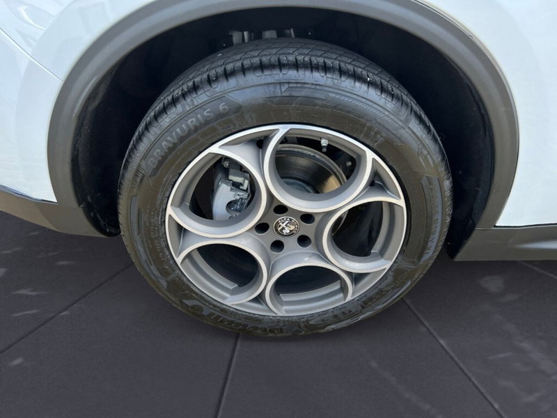 Alfa Romeo Stelvio usata a Verona (6)