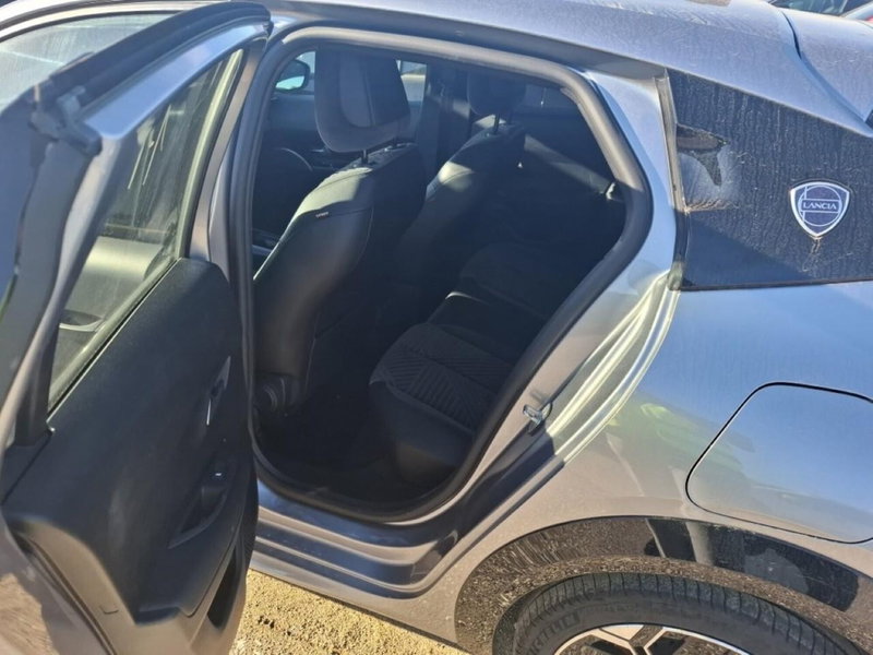 Lancia Ypsilon usata a Perugia (6)