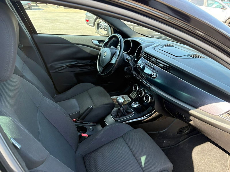 Alfa Romeo Giulietta usata a Macerata (11)