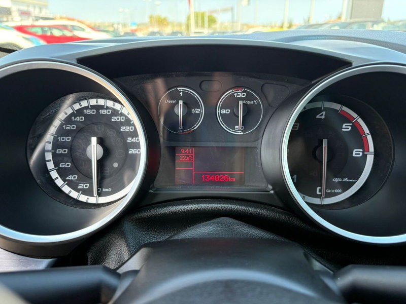 Alfa Romeo Giulietta usata a Macerata (13)