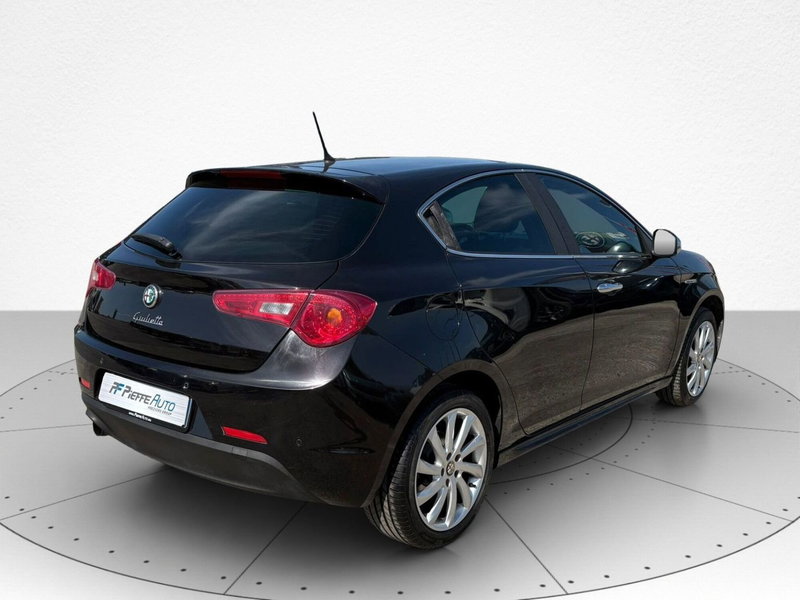 Alfa Romeo Giulietta usata a Macerata (4)