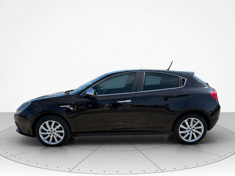 Alfa Romeo Giulietta usata a Macerata (5)