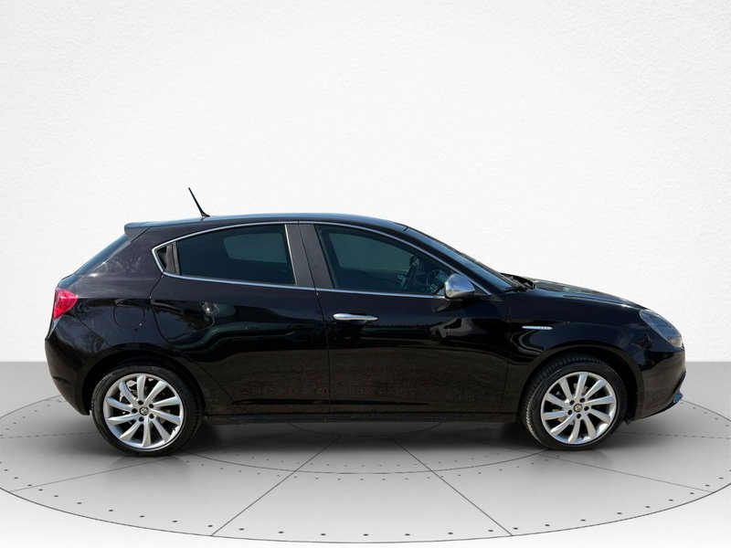 Alfa Romeo Giulietta usata a Macerata (6)